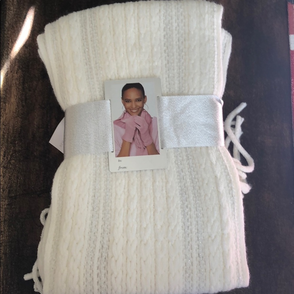 Scarf and glove set